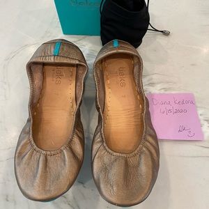 Tieks Size 7 Bronze